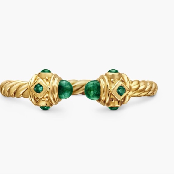 David Yurman RENAISSANCE® RING
18K Yellow Gold with Emeralds, 2.3mm - Picture 4 of 7